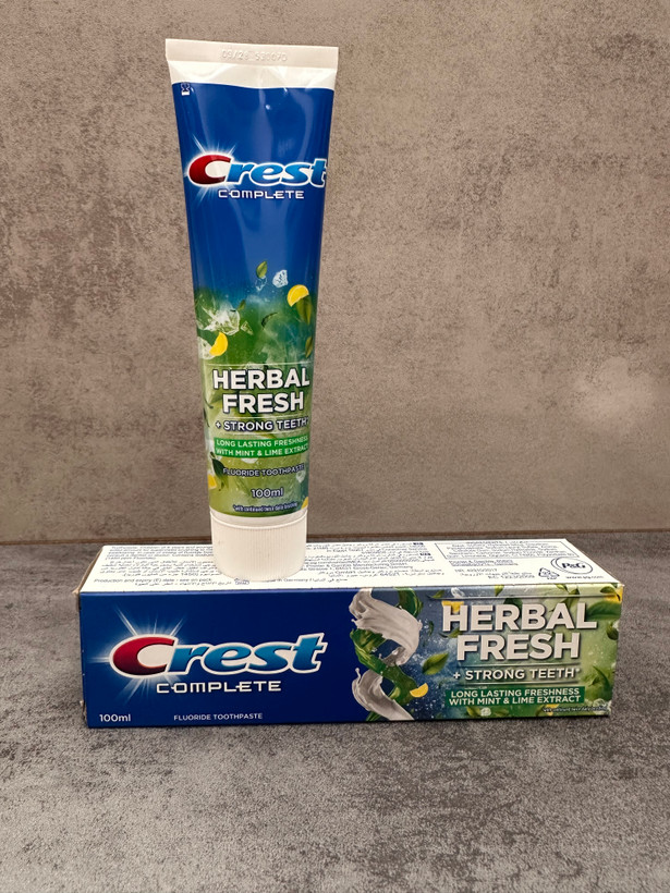 خمیردندان کرست اصلی آلمان مدل Herbal Fresh حجم 100 میلی لیتر